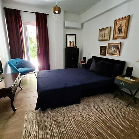 Modern Apt In The Heart Of Glyfada - Literally!! Athen Eksteriør bilde